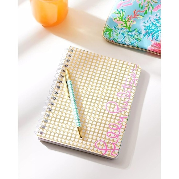 NWT Lilly Pulitzer Bundle Set Leaf Trinket Tray & 4 Pens With Assorted Patterns - Picture 4 of 15